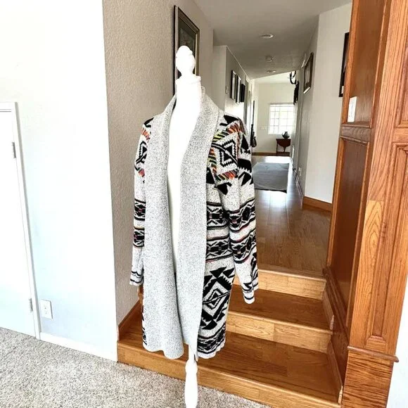 Anthropologie Northern Angel Rainbow Grey Aztec Duster Cardigan - Picture 7 of 15